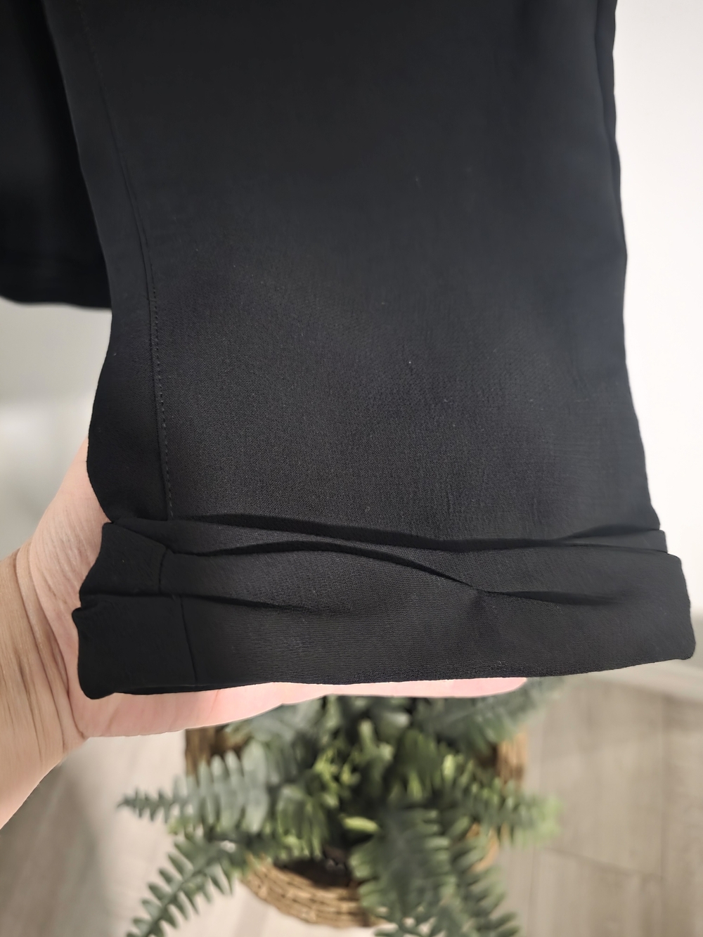 Aritzia Wilfred Allant Pant Tie Waist Cropped Pants Size 6 Black - Picture 6 of 12